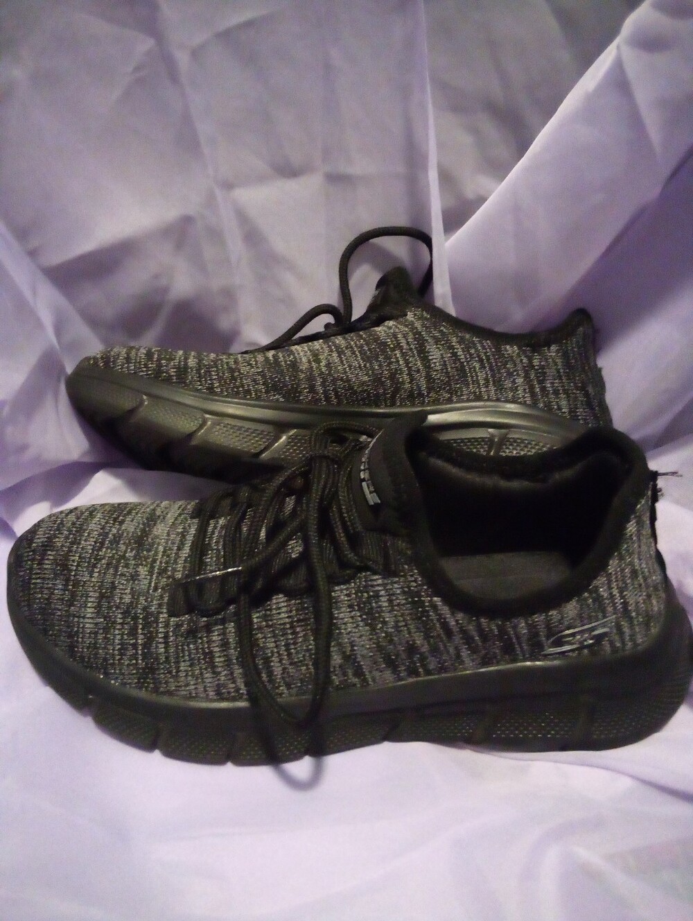 Sketchers Bobs Memory Foam Ladies Sneakers Size 6.5